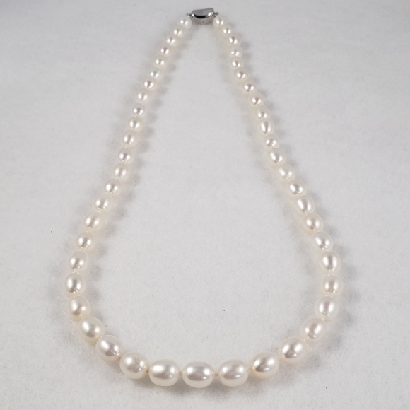 REAL - 9mm Pearl Necklace - Picture 2 of 8